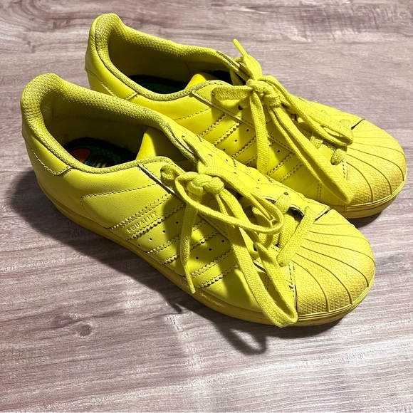 Adidas Pharrell Williams Superstar Canary Yellow Shell Toe Unisex Sneakers - Picture 8 of 9